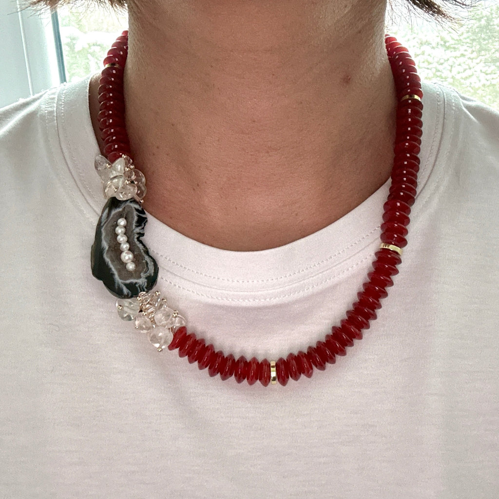 Model wearing Crystal Tide Agate & Pearl Necklace