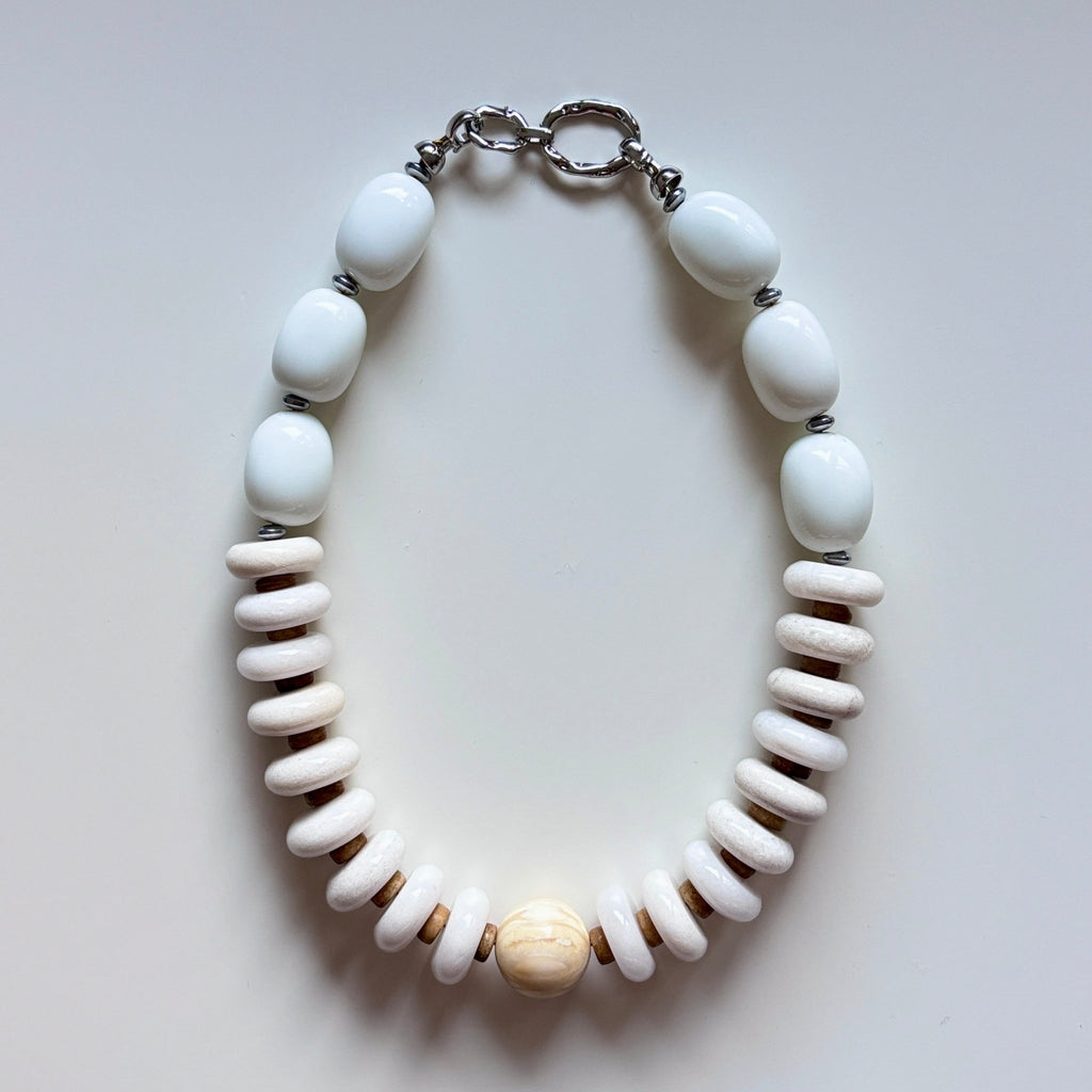 Ivory Muse - White Agate Necklace