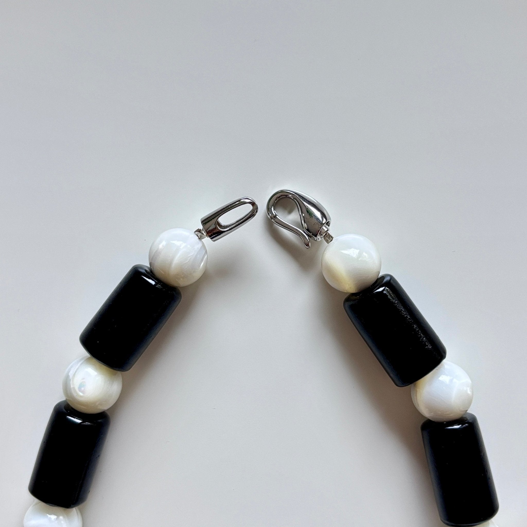 Monsoon Tide - Nepalese Glass & Trochus Shell Choker