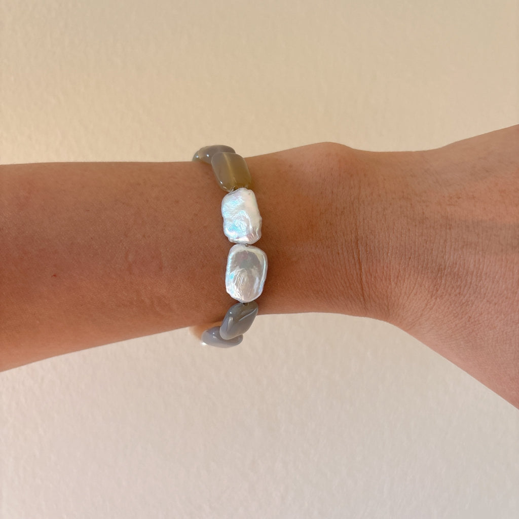 Model wearing Moonlight Pearl Necklace Set Bracelet