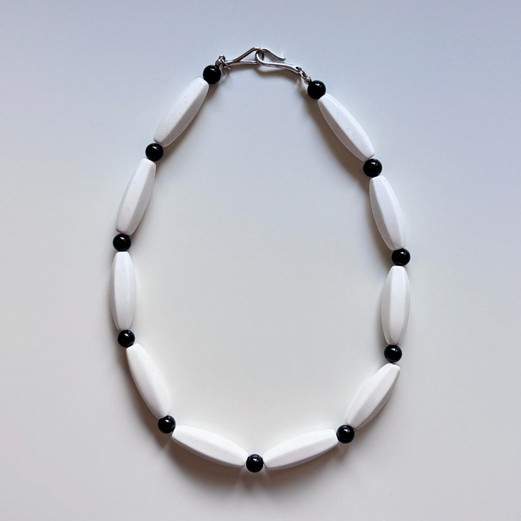 White Moonlight White Agate Beaded Necklace